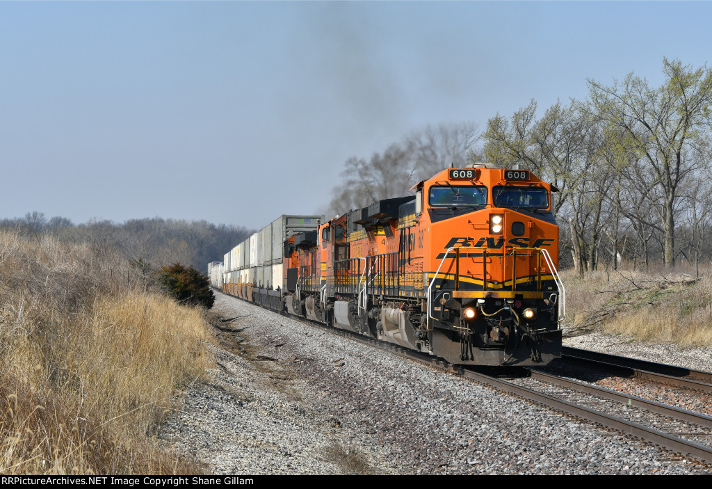 BNSF 608